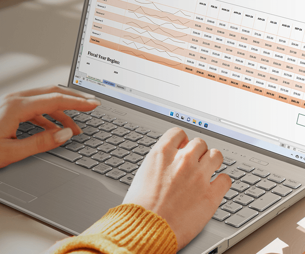富士通FMVパソコン | 学生におすすめ